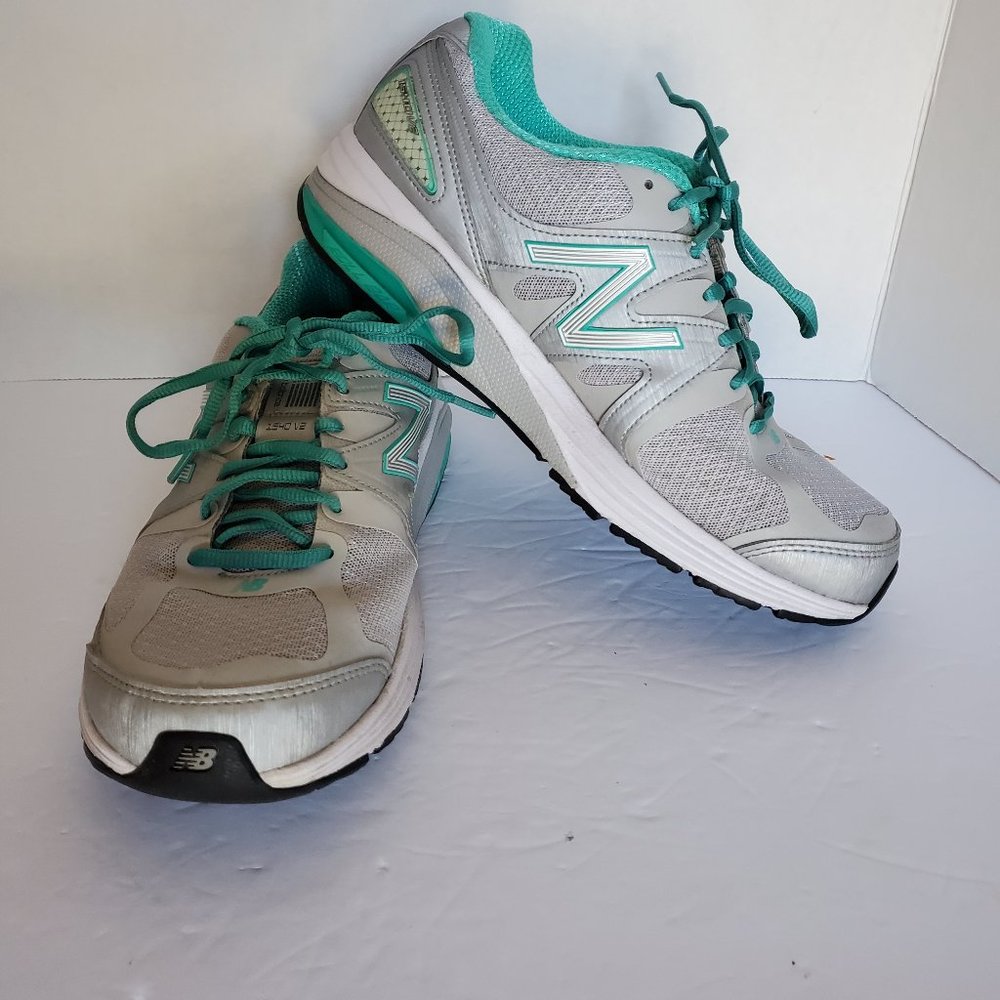 New Balance 1540 v2 Running Sneakers Sz 8.5